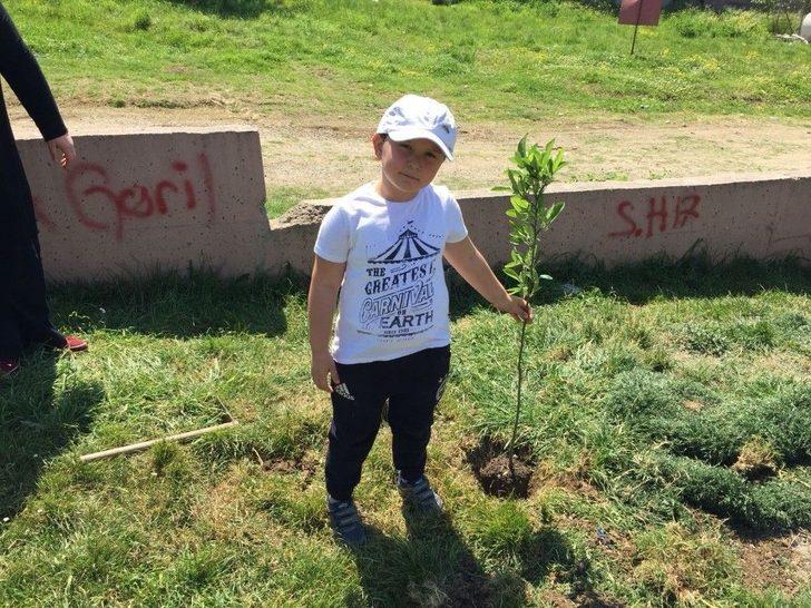 Kaynarca’da Anaokul Öğrencileri Fidan Dikti G4