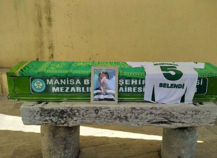 Kazada Ölen Amatör Futbolcu Toprağa Verildi G1