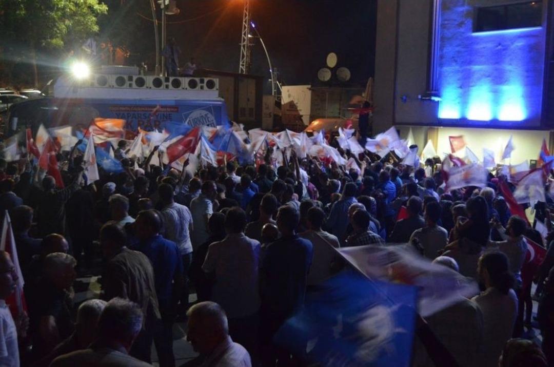 Artvin&rsquo;de Davul Zurna İle Kutlama