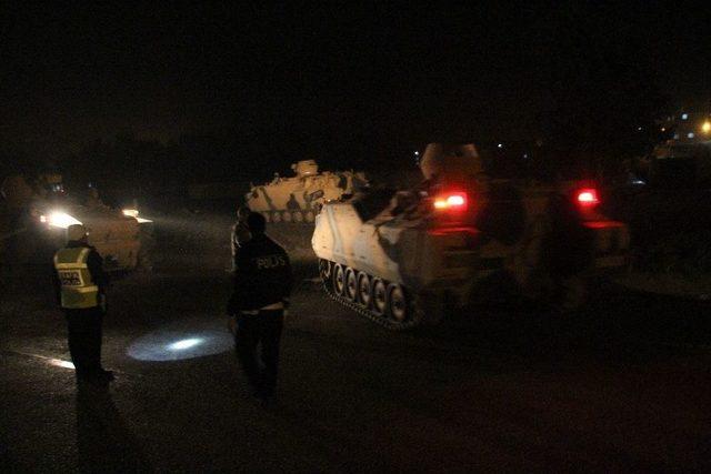 Hatay Sınırına Askeri Sevkiyat Sürüyor