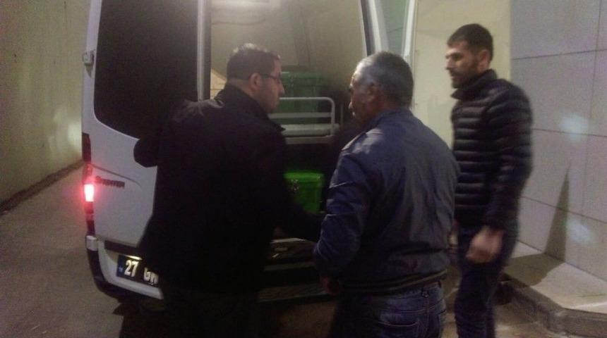 &Ccedil;ığlık Sesi Duydu, S&uuml;t Sağan Oğlunu Hareketsiz Yatarken Buldu