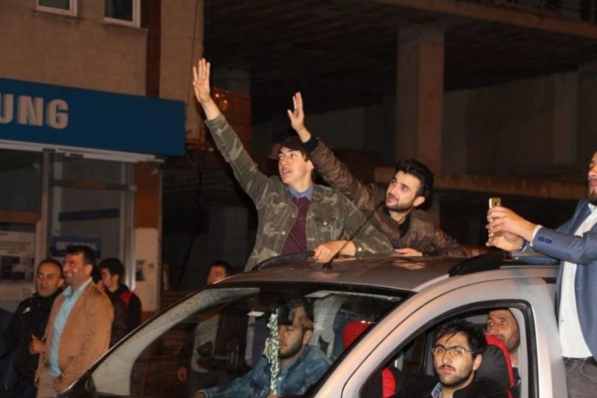 Ardahan Ak Parti&rsquo;de Se&ccedil;im Sonu&ccedil;ları Coşkuyla Kutlandı