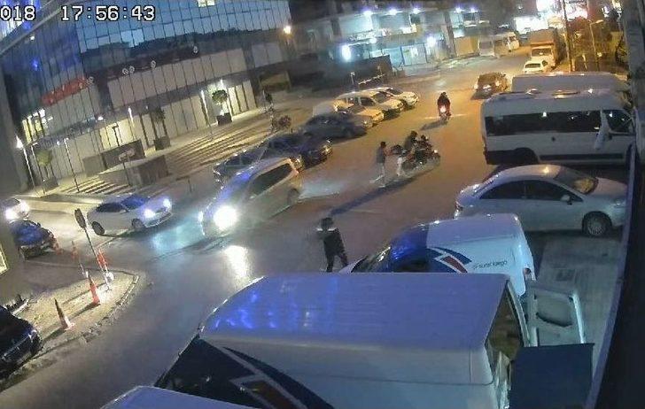 (özel) Vatandaşların Gözü Önünde 20 Saniyede Motosikleti Böyle Çaldılar G2