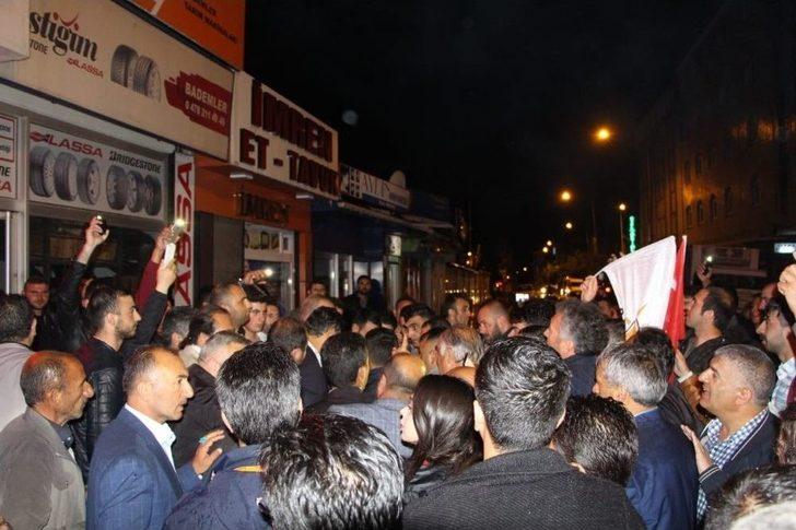 Ardahan Ak Parti’de Seçim Sonuçları Coşkuyla Kutlandı G3