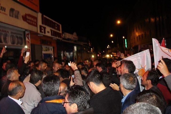 Ardahan Ak Parti’de Seçim Sonuçları Coşkuyla Kutlandı G4