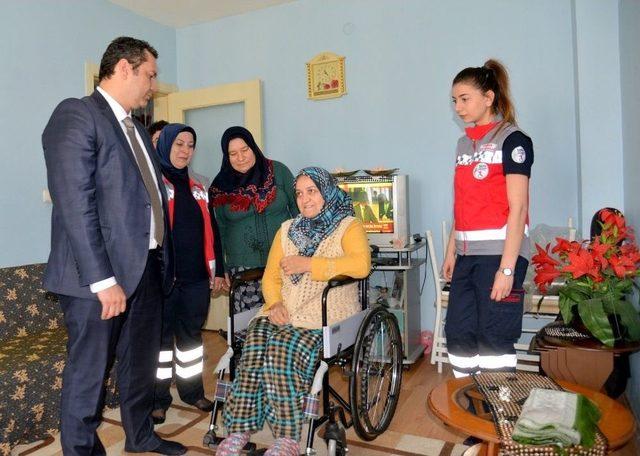 Eskişehir Sağlık Müdürü Doç. Dr. Uğur Bilge, Hastaların Sorunlarını Yerinde Çözdü