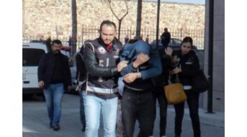 Piyasaya Sahte Para S&uuml;ren 5 Kişi Yakalandı