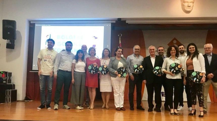 Turgutlu Belediyesine Bir &Ouml;d&uuml;l De Tegv&rsquo;den