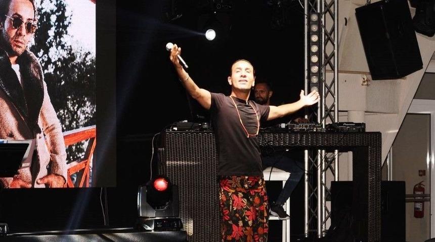 Alex Şahin&rsquo;in Yaz Konserlerine Yoğun İlgi