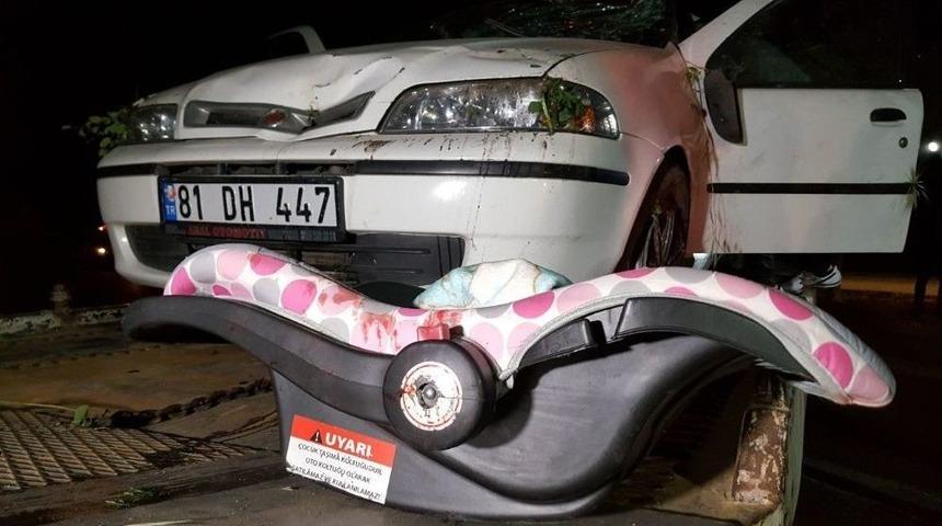 Eşinin Aracını Sıkıştırdığı İddia Edilen S&uuml;r&uuml;c&uuml; Kazaya Neden Oldu: 5 Yaralı