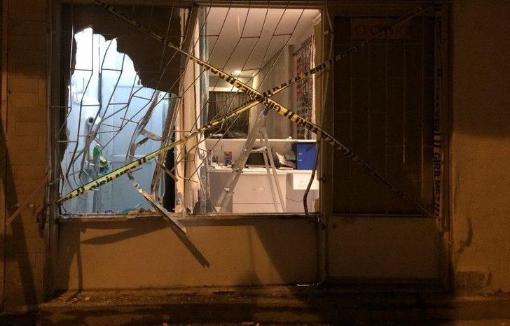 Otomobille Çarpışan Motosiklet Sürücüsü Hayatını Kaybetti G1