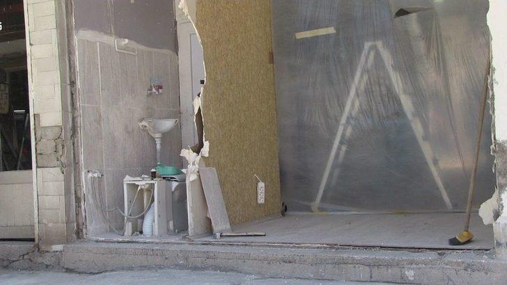 Otomobille Çarpışan Motosiklet Sürücüsü Hayatını Kaybetti G2