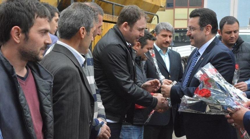 Gen&ccedil;, 1 Mayıs İş&ccedil;i Bayramı&rsquo;nı Kutladı