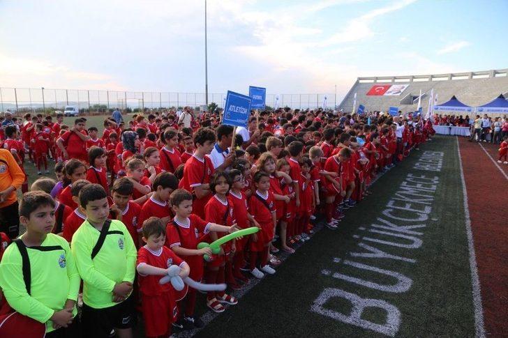 Büyükçekmece Belediyesi Yaz Spor Okulları Görkemli Bir Törenle Açıldı G1