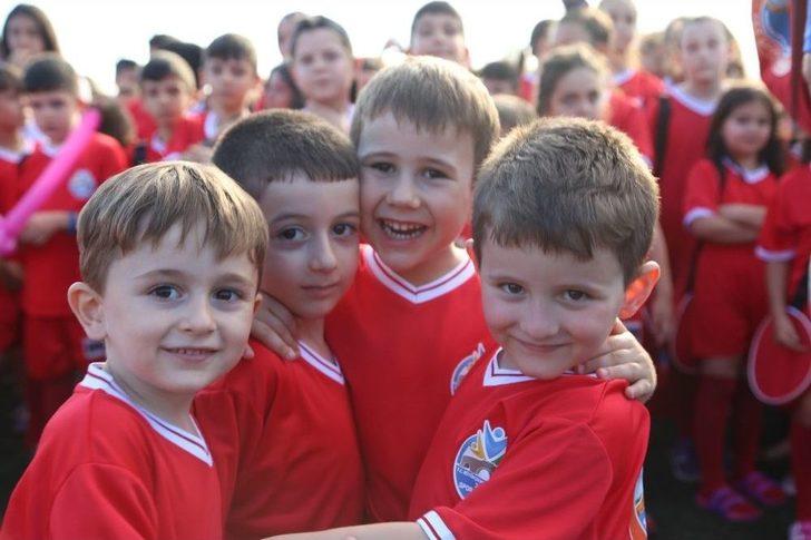 Büyükçekmece Belediyesi Yaz Spor Okulları Görkemli Bir Törenle Açıldı G3