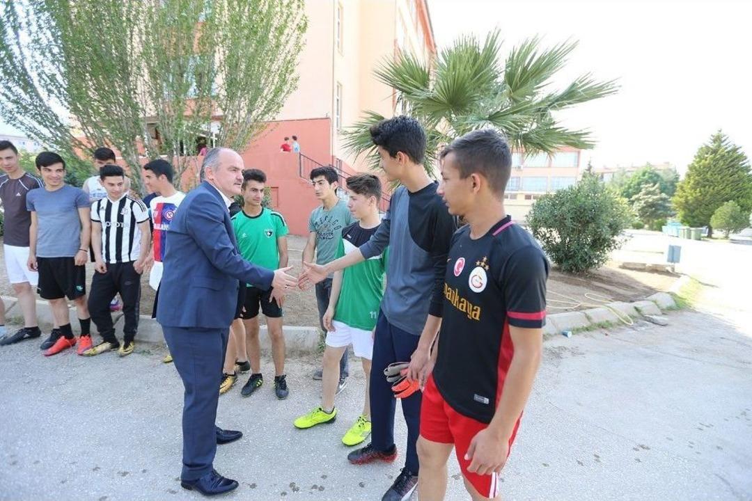 Pamukkale Belediyesi İle T&uuml;gva Halı Saha Turnuvası Başlattı