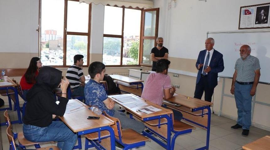 (&ouml;zel Haber) Sakarya Savaşında Mezun Veremeyen Lise, Mezunlarına Sahip &Ccedil;ıkıyor