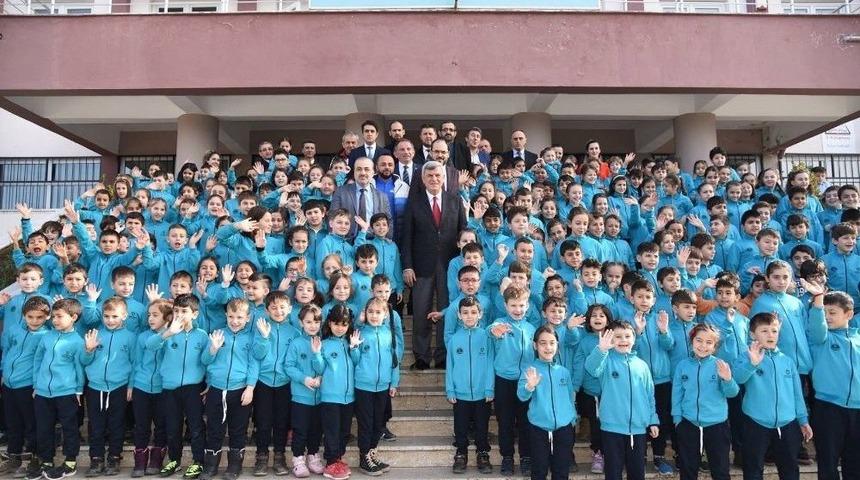 Başkan Karaosmanoğlu Ve Başkan Ayaz Okulları Ziyaret Etti