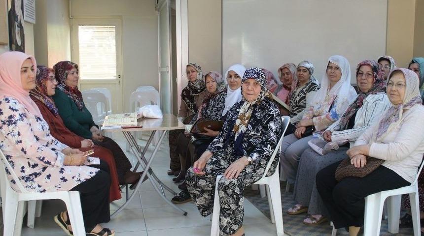 Berat Kandili, &Ouml;zgecan Aslan Kadın Dayanışma Evi&rsquo;nde Eda Edildi