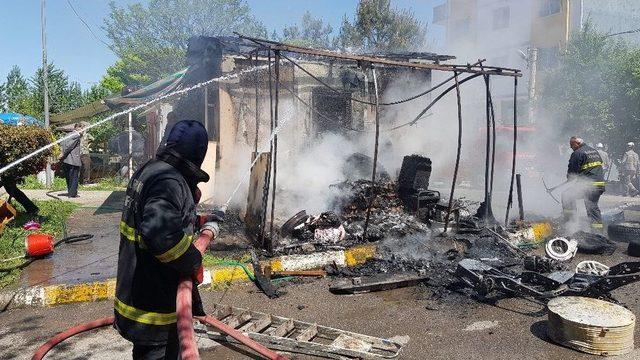 Kaynak Kıvılcımı Büfeyi Alev Topuna Çevirdi