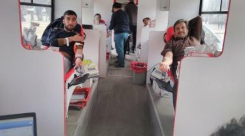 Develi Eğitim Bir Sen&rsquo;de Mehmet&ccedil;iğe Kan Bağışı Desteği