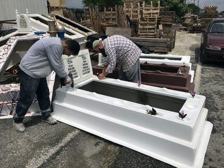 (özel) Yeni Nesil Polyester Mezara İlgi Arttı G1