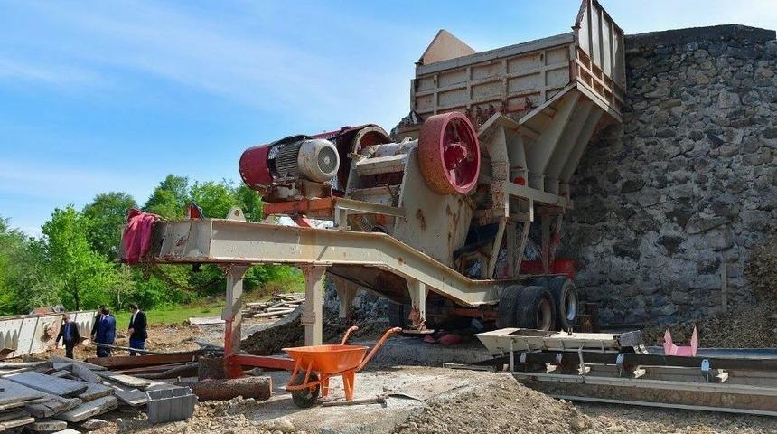 &Uuml;nye Belediyesinin Taş Ocağı Hizmete Girdi