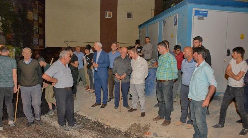 Hakkari&rsquo;de Asfalt Atağı S&uuml;r&uuml;yor