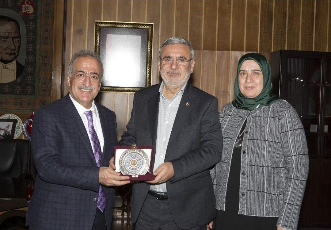 Milletvekili Mehmet Metiner, Rekt&ouml;r &Ccedil;omaklı&rsquo;yı Ziyaret Etti