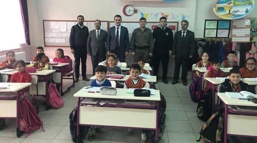 Kaymakam &Ccedil;elik: Yarınlarımız Sizlerin Sayesinde Emin Ellerde Olacak