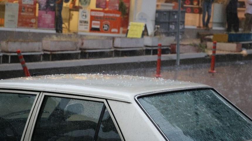 Kahramanmaraş&rsquo;ta Şiddetli Yağmur Su Baskınlarına Neden Oldu