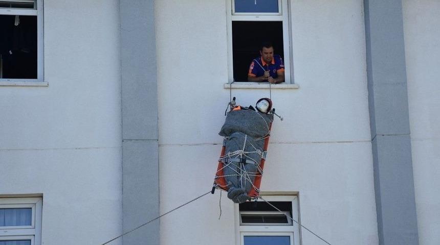 Kız Yurdunda Deprem Tatbikatı