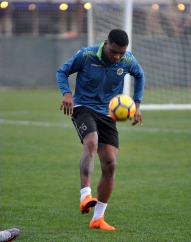 Aytemiz Alanyaspor&rsquo;da Fernandes Şoku 1