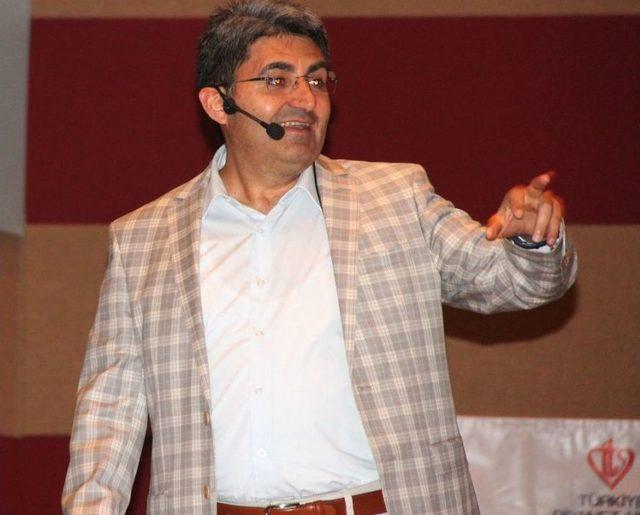 &lsquo;mutlu Aile, Başarılı &Ccedil;ocuk&rsquo; Konferansı 1