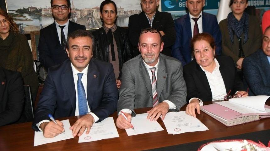 Çukurova Belediyesi’nde Memura Yüzde 52 Zam