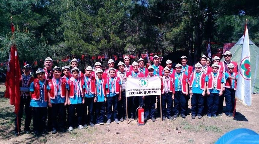 İzciler Ecdatlarını Anmaya Gittiler