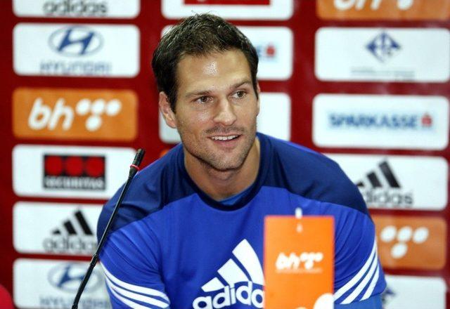 Fenerbah&ccedil;e&rsquo;de Hedef Begovic 2
