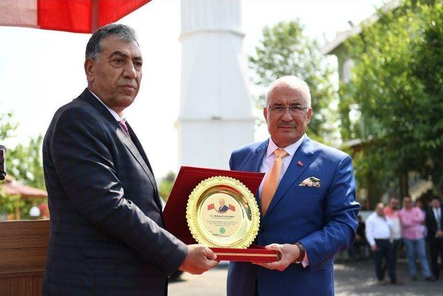 B&uuml;y&uuml;kşehir Belediyesi, Tarsus Hali&rsquo;nde Esnafın Yaralarını Sardı 1