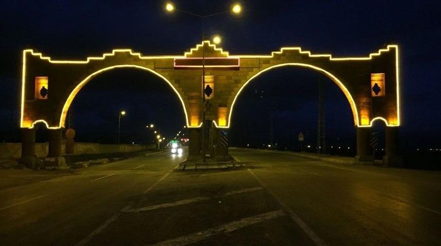 &Ccedil;aldıran Işıklandırmayla Bir Başka G&uuml;zel Oldu