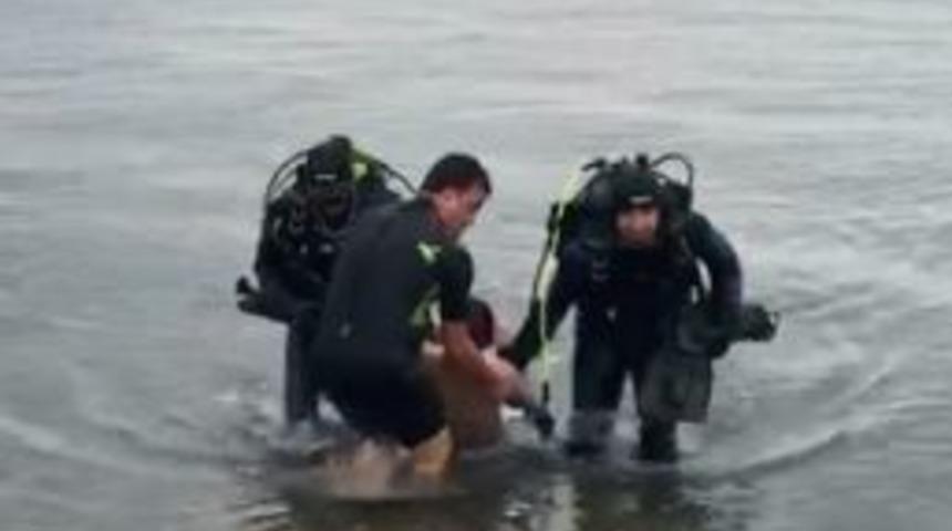 Bursa&rsquo;da Serinlemek İ&ccedil;in Denize Giren Gen&ccedil; Boğuldu