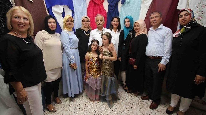 Bayraklı&rsquo;nın Semt Merkezleri Dolup Taşıyor