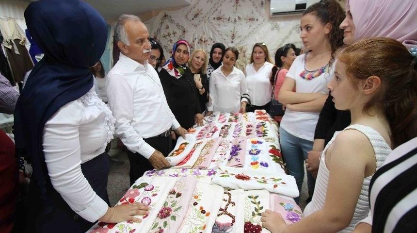 Bayraklı&rsquo;nın &Uuml;cretsiz Kurslarına Yoğun İlgi