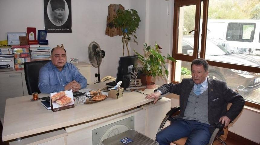 Ed-bel Şaha Kalktı