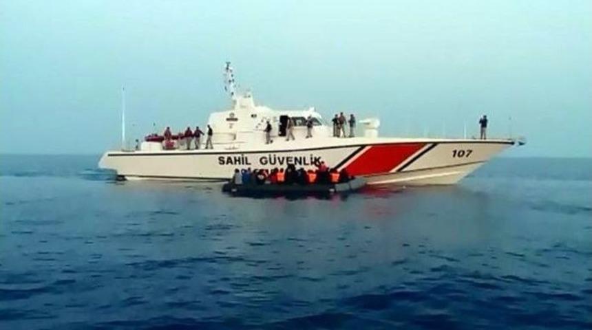 Ege’de Son 24 Saatte 303 Kaçak Göçmen Yakalandı