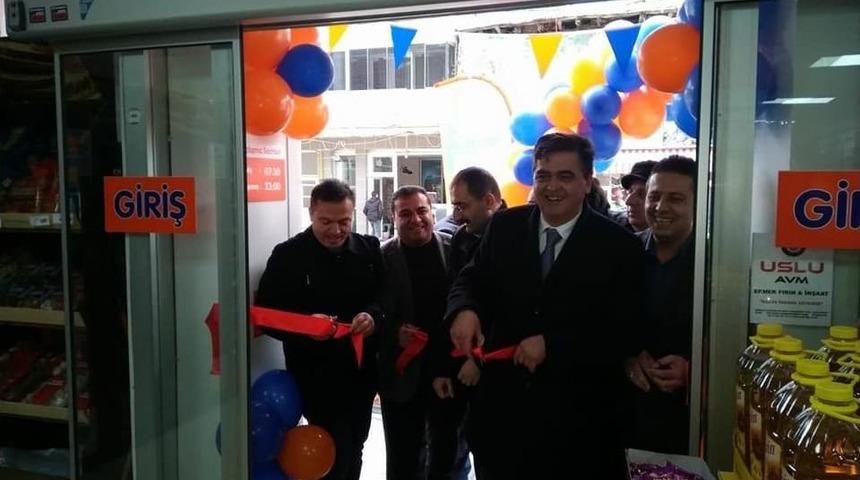 Başkan Yalçın İşyeri Açılışına Katıldı