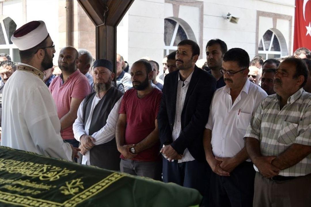 Azranur Son Yolculuğuna Uğurlandı