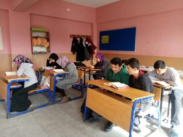 Lise Öğrencilerinden Mehmetçiklere Dua 2