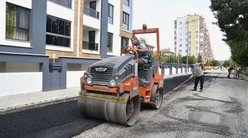 Tepabaşı&rsquo;nda Yol Yapım Ve Onarım &Ccedil;alışmaları