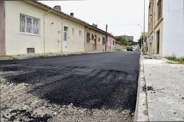 Tepabaşı’nda Yol Yapım Ve Onarım Çalışmaları