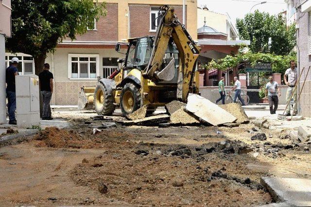 Tepabaşı’nda Yol Yapım Ve Onarım Çalışmaları